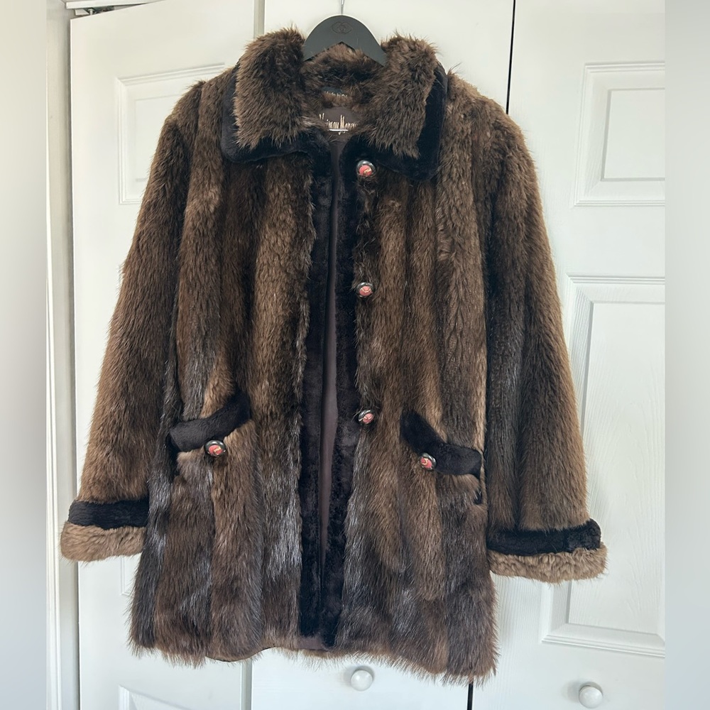 Beautiful Beaver Fur Neiman Marcus Jacket! Size M